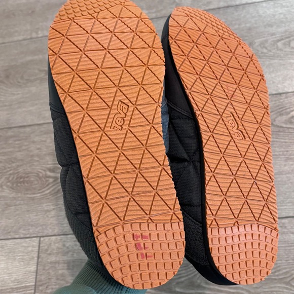 Teva ReEmber Mens 13 Quilted Slip On Camp Shoes Grey Outdoors Casual - Picture 6 of 7